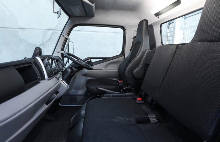 2023 Fuso Canter 515 White