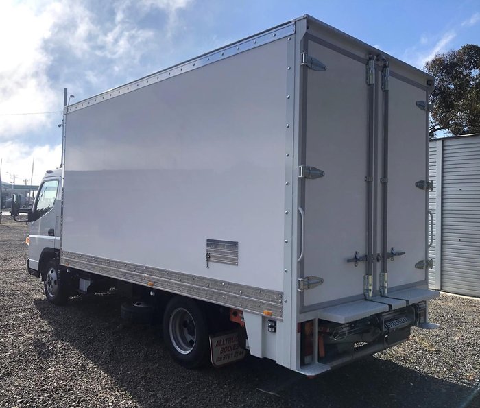 2023 Fuso Canter 515 White
