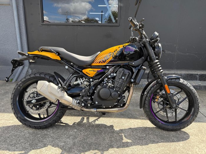 2024 Royal Enfield Guerrilla 450 Guerrilla Yellow