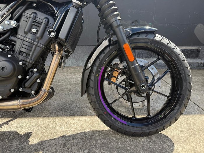 2024 Royal Enfield Guerrilla 450 Guerrilla Yellow