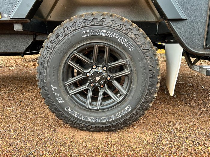 2024 JB Caravans Beat The Price Rise - Gator 14' Hybrid Full Off-Road Caravan