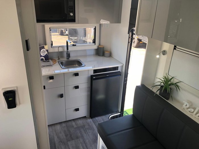 2024 JB Caravans Gator Hybrid 14Ft