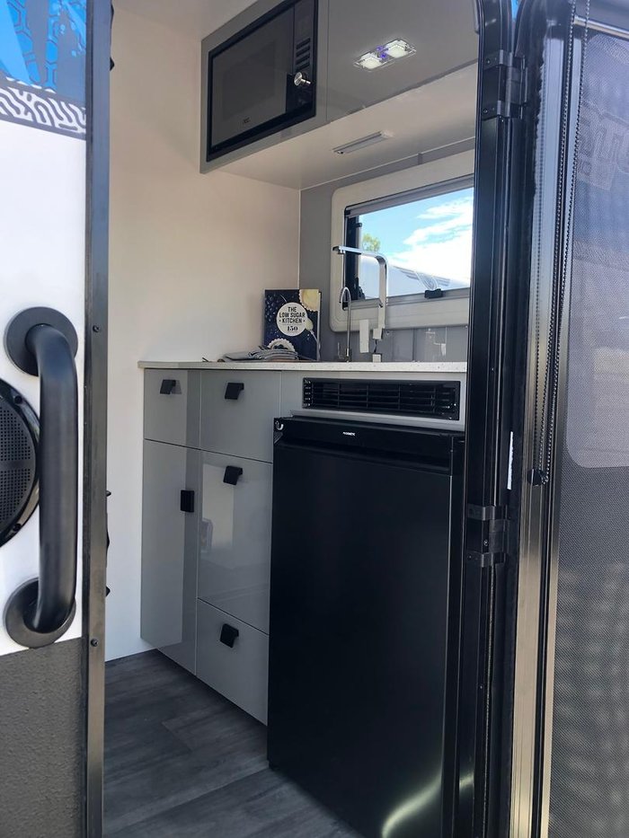 2024 JB Caravans Beat The Price Rise - Gator 14' Hybrid Full Off-Road Caravan