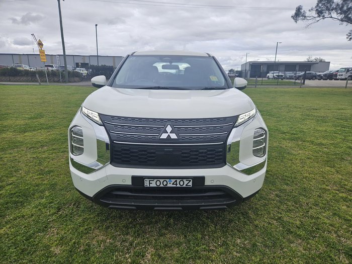 2024 Mitsubishi Outlander PHEV ES