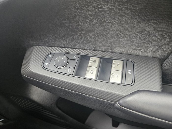 2024 Mitsubishi Outlander PHEV ES ZM MY24 AWD White