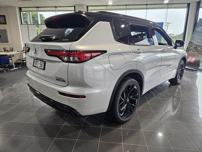2024 Mitsubishi Outlander PHEV GSR ZM MY24 AWD White Diamond with Black Mica Roof