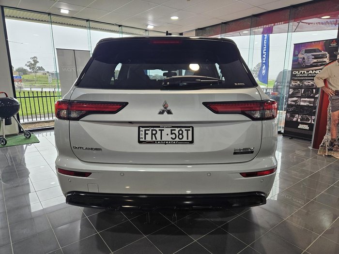 2024 Mitsubishi Outlander PHEV GSR ZM MY24 AWD White Diamond with Black Mica Roof