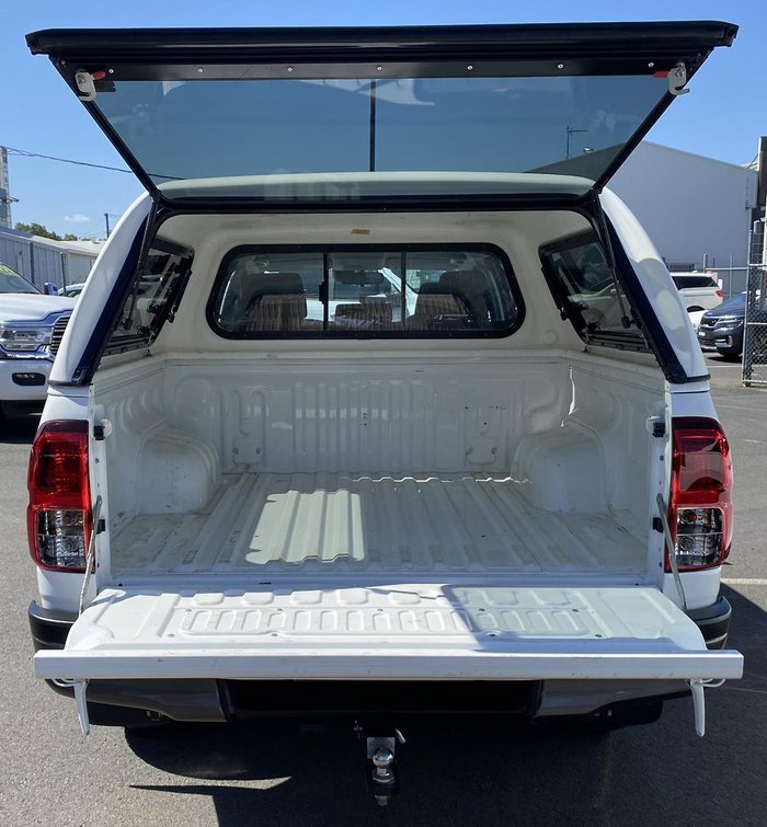 2019 Toyota Hilux SR