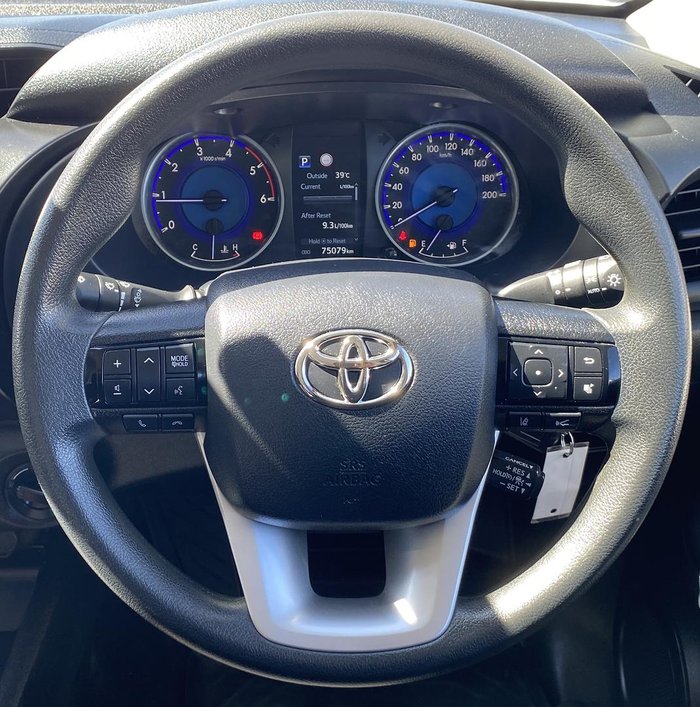2019 Toyota Hilux SR