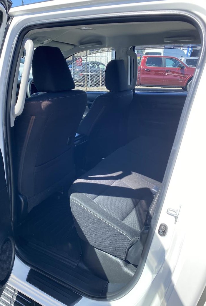 2019 Toyota Hilux SR