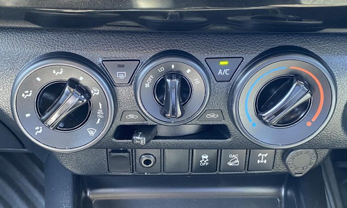 2019 Toyota Hilux SR