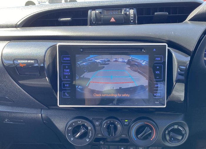 2019 Toyota Hilux SR