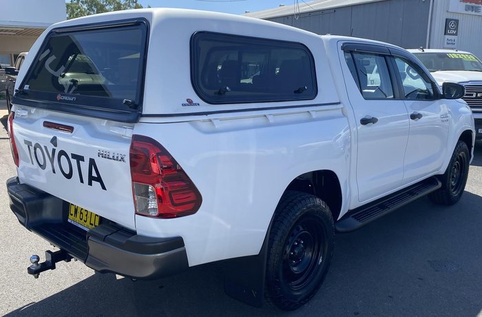 2019 Toyota Hilux SR