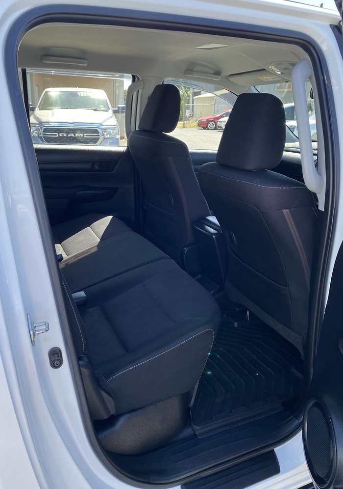 2019 Toyota Hilux SR