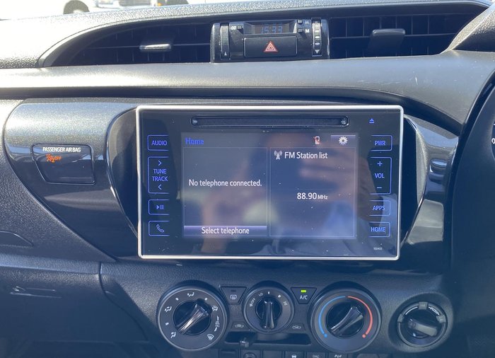 2019 Toyota Hilux SR
