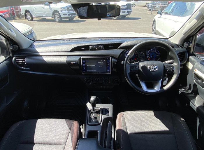 2019 Toyota Hilux SR
