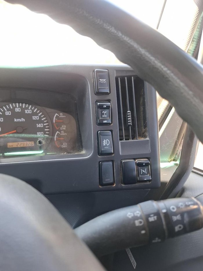 2012 Isuzu Gxd 165-350 PRIME MOVER