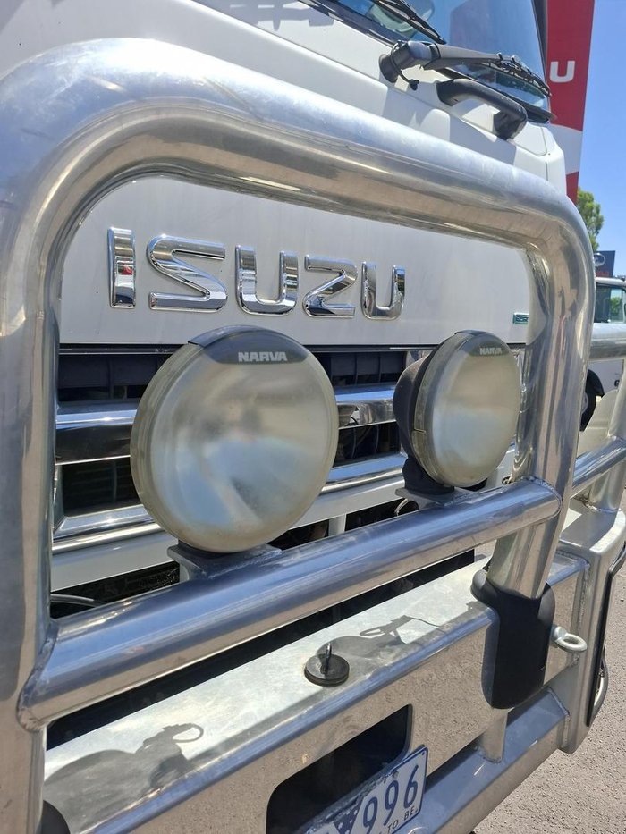 2012 Isuzu Gxd 165-350 PRIME MOVER