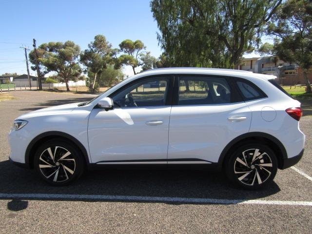 2025 MG ZS Essence Hybrid+