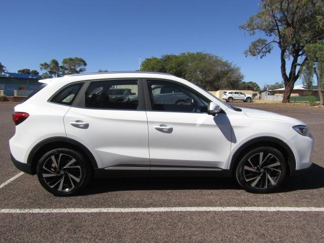 2025 MG ZS Essence Hybrid+