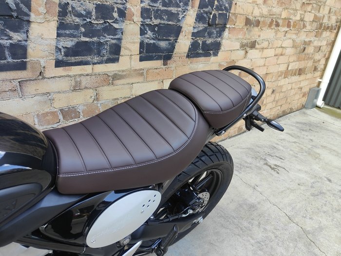 2025 TRIUMPH SCRAMBLER 400 X DUAL PURPOSE BLACK