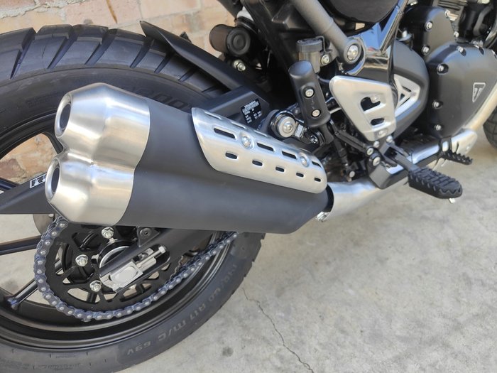 2025 TRIUMPH SCRAMBLER 400 X DUAL PURPOSE BLACK