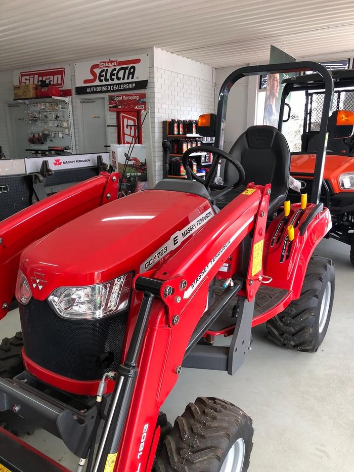 0 Massey Ferguson Gc1723e Compact Tractor 4In1 Bkt - 1X In Stock RED