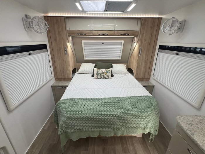 2025 Golf Grand Tourer 556 Gt