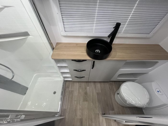 2025 Avan Aspire 587-1