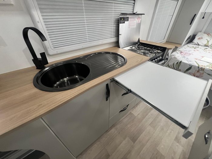 2025 Avan Aspire 587-1