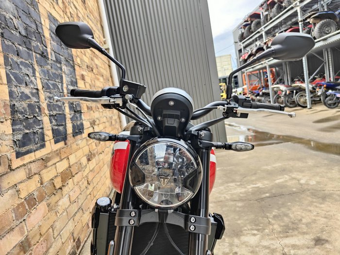 2025 TRIUMPH TRIDENT 660 ROAD RED