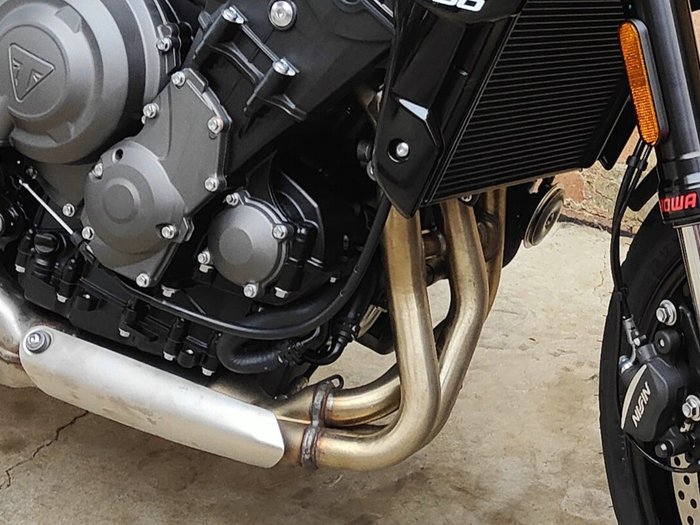 2025 TRIUMPH TRIDENT 660 ROAD RED