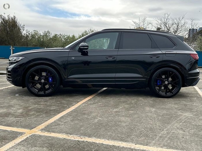 2024 Volkswagen Touareg R