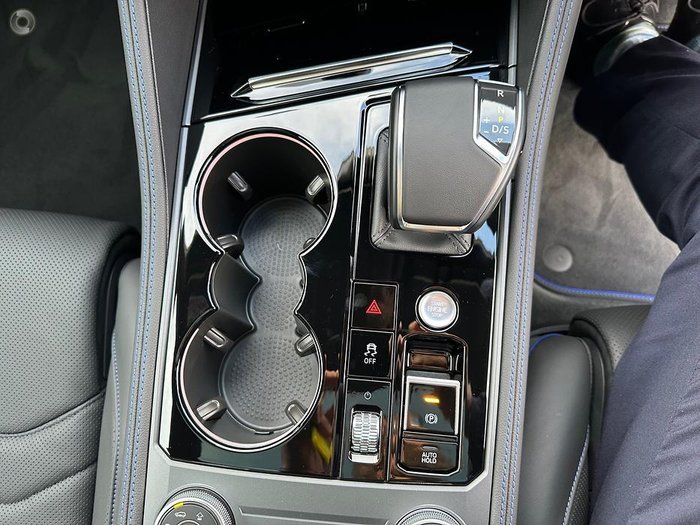 2024 Volkswagen Touareg R