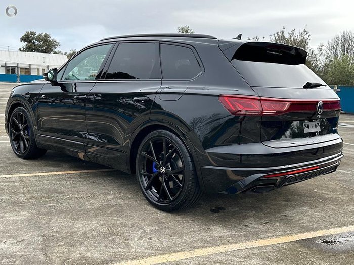 2024 Volkswagen Touareg R