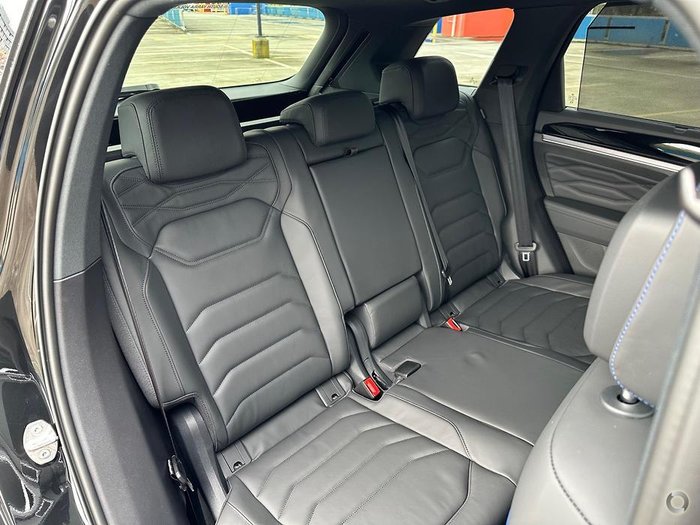 2024 Volkswagen Touareg R