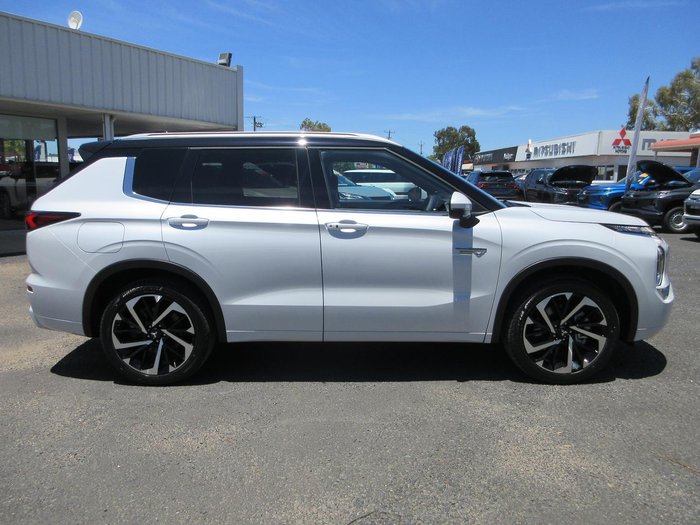 2024 Mitsubishi Outlander PHEV Exceed Tourer