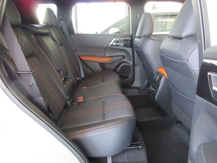 2024 Mitsubishi Outlander PHEV Exceed Tourer