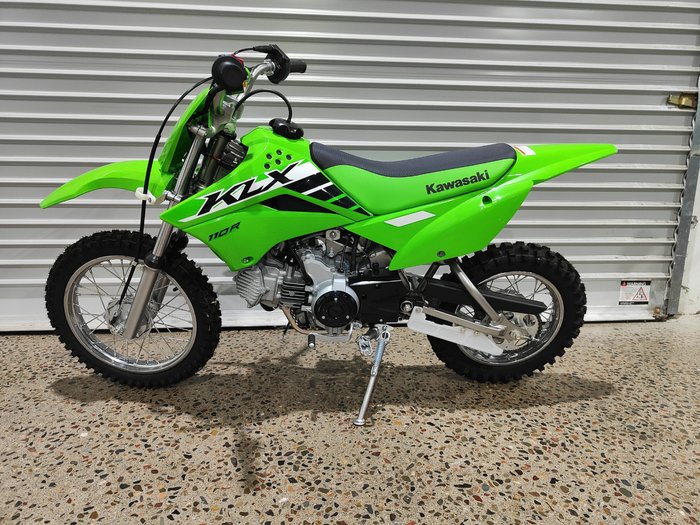 2025 KAWASAKI KLX110R MINI BIKE GREEN