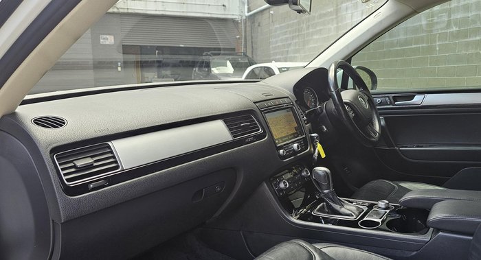 2015 Volkswagen Touareg 150TDI 7P MY15 Four Wheel Drive Pure White
