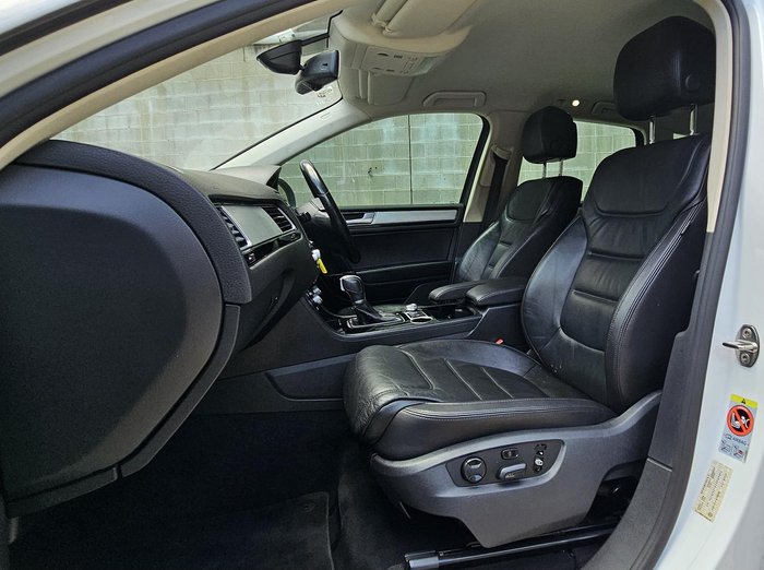 2015 Volkswagen Touareg 150TDI 7P MY15 Four Wheel Drive Pure White