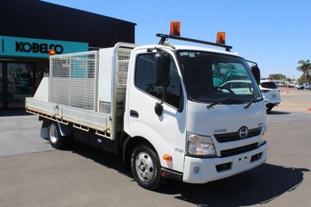 2014 Hino 616 - 300 Series