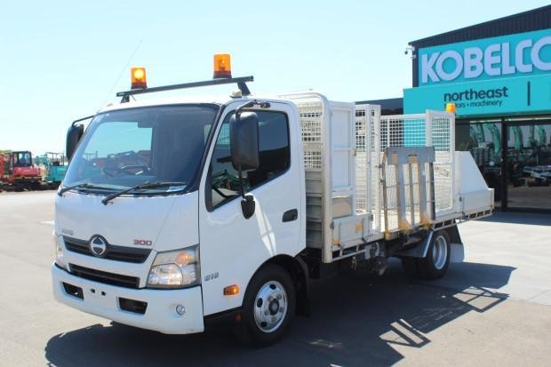 2014 Hino 616 - 300 Series