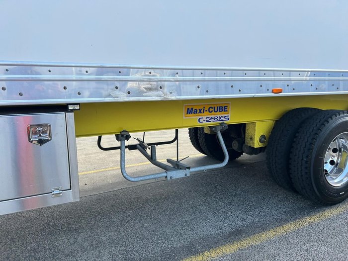 2016 Maxitrans 34 Pallet -18 High Cube Reefer, Roller Door, Tail Gate Yellow