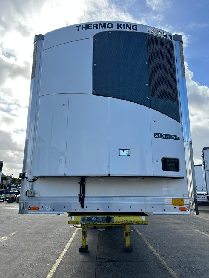 2016 Maxitrans 34 Pallet -18 High Cube Reefer, Roller Door, Tail Gate Yellow