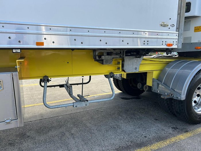 2016 Maxitrans 34 Pallet -18 High Cube Reefer, Roller Door, Tail Gate Yellow