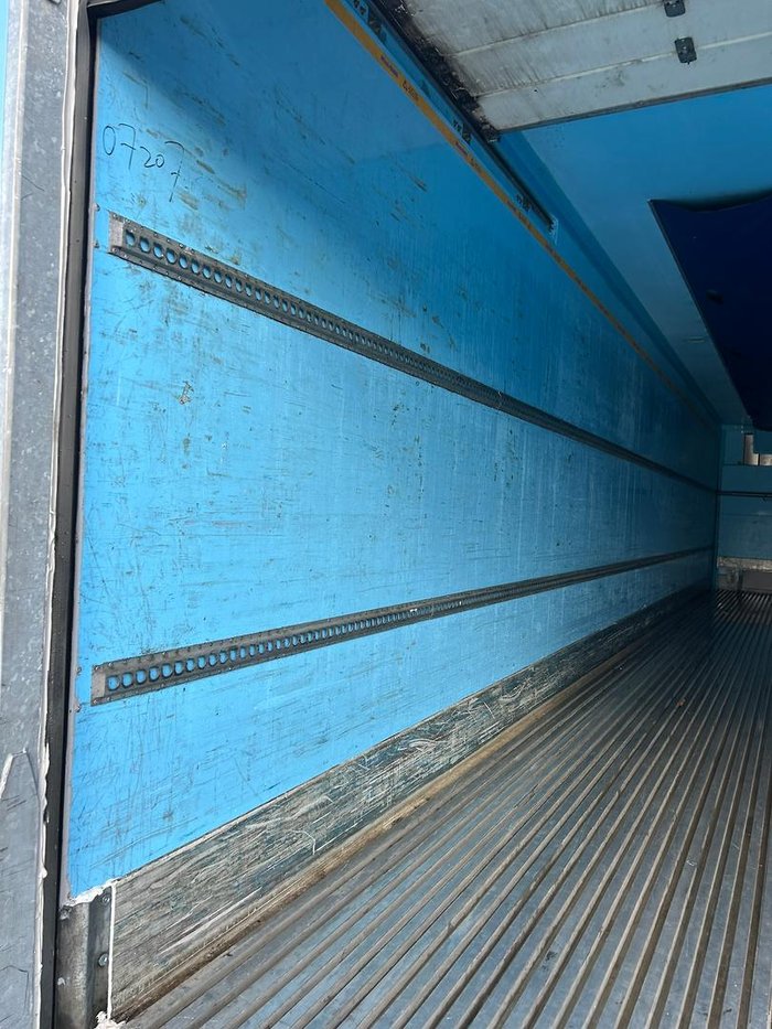 2016 Maxitrans 34 Pallet -18 High Cube Reefer, Roller Door, Tail Gate Yellow