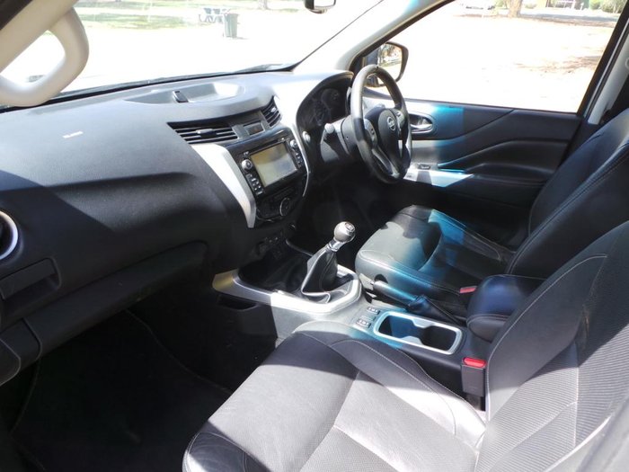 2015 Nissan Navara ST-X