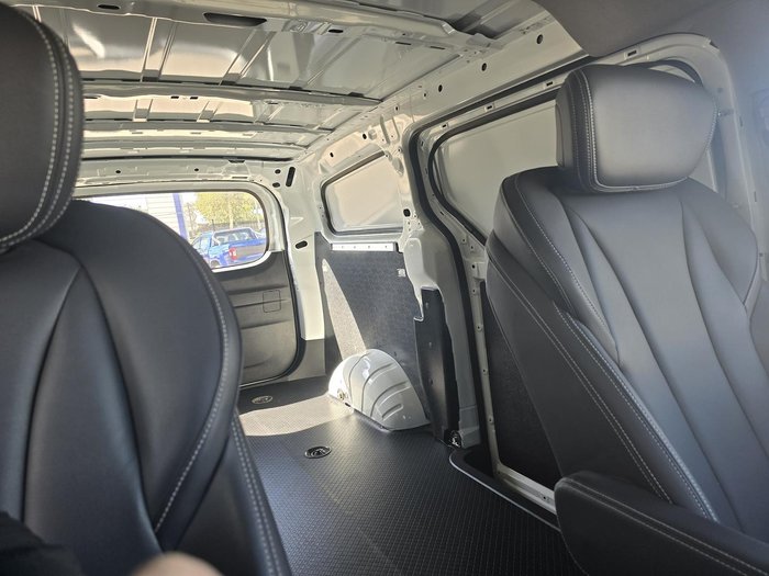 2024 LDV G10 + SV7C MY24 Blanc White