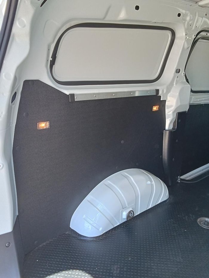 2024 LDV G10 + SV7C MY24 Blanc White